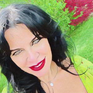 Meet your Posher, Val